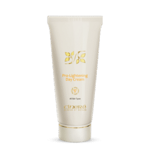 کرم روشن کننده روز SPF30 سینره، روشن کننده موثر در برطرف کردن لک های تیره و افزایش شفافیت پوست است. این محصول حاوی آنتی اکسیدان است.