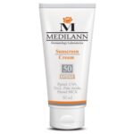 کرم ضد آفتاب رنگی مدیلن مناسب پوست معمولی و خشک (SPF50)